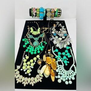 Modern Chunky Green & Blue Color Rhinestone Statement Necklaces & Bracelet Of 20